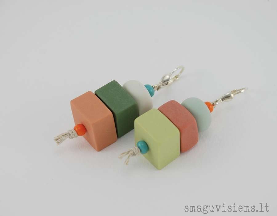 papuošalų serija "Be makiažo. Tikras."