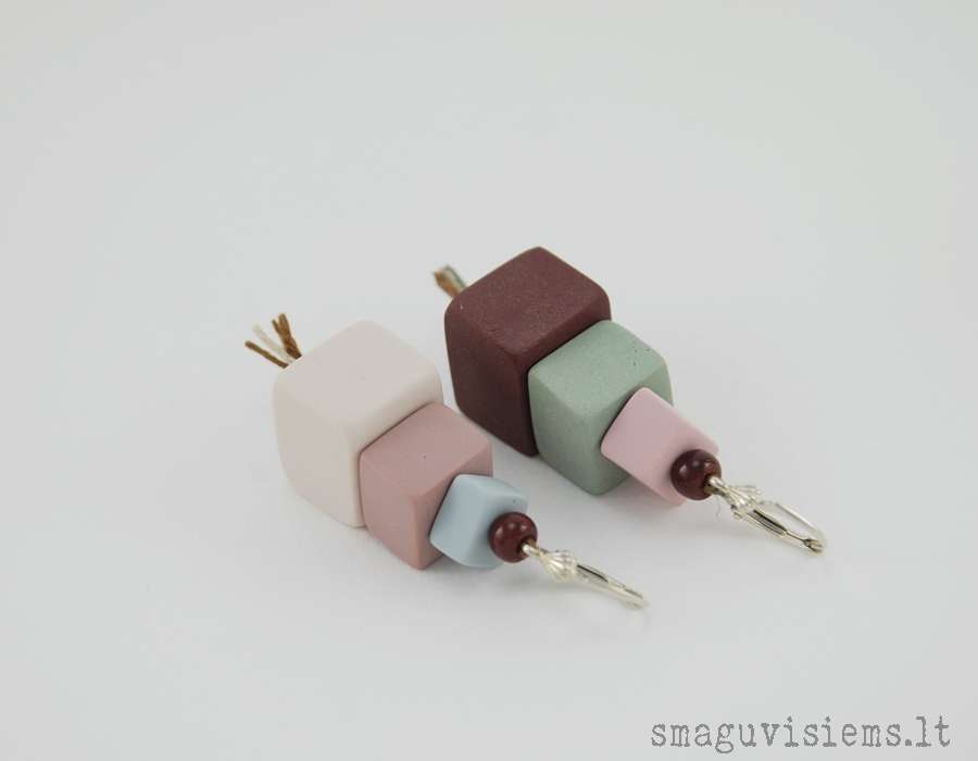 papuošalų serija "Be makiažo. Tikras."