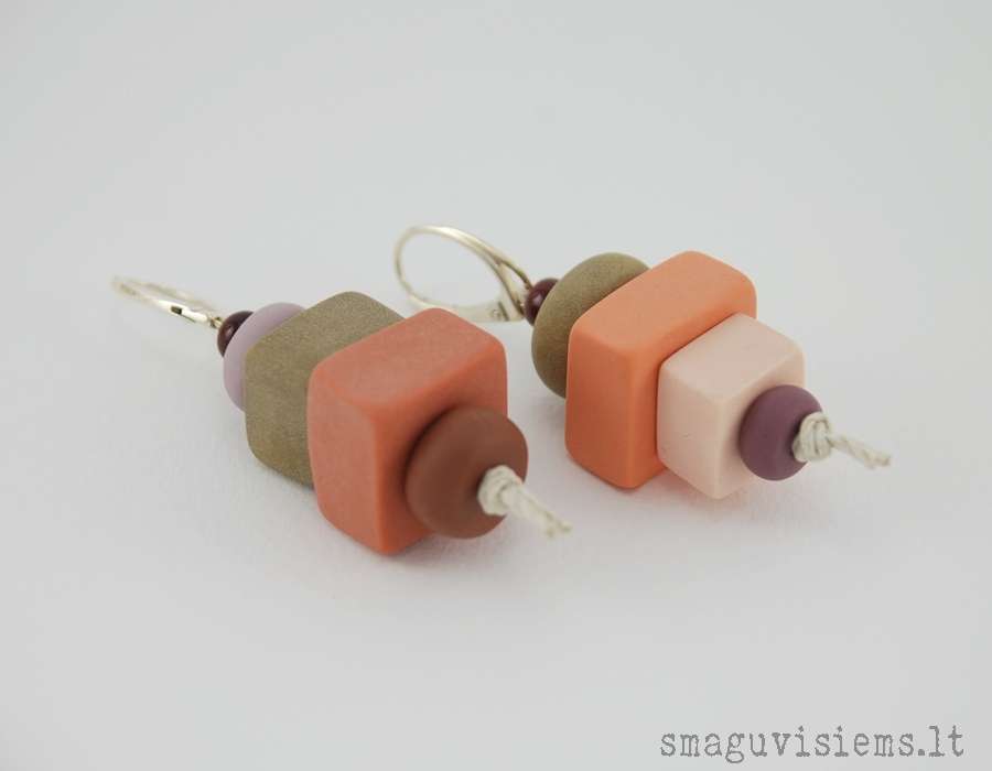 papuošalų serija "Be makiažo. Tikras."