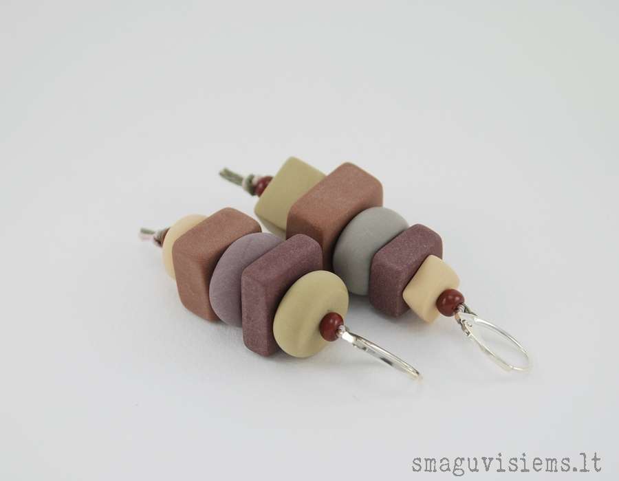 papuošalų serija "Be makiažo. Tikras."