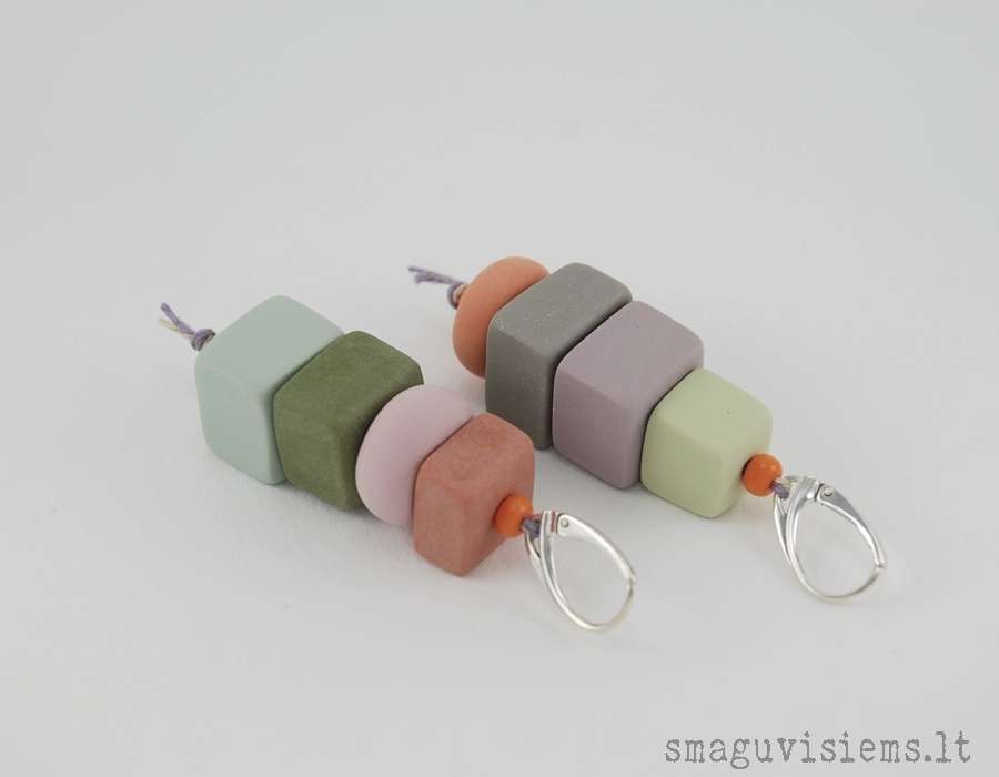 papuošalų serija "Be makiažo. Tikras."