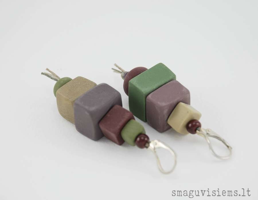 papuošalų serija "Be makiažo. Tikras."