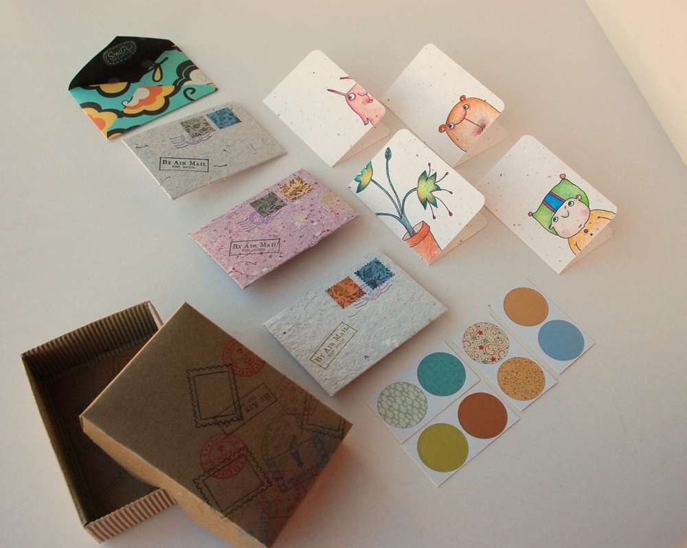 Vokų su atvirukais rinkinys džiugioms mintims pakuoti