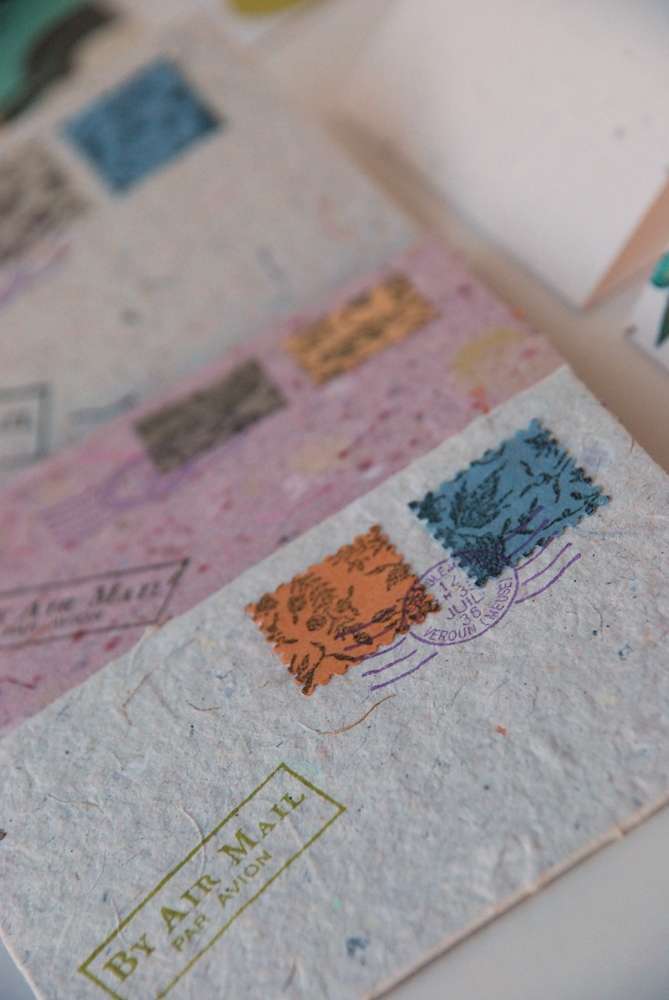 Vokų su atvirukais rinkinys džiugioms mintims pakuoti