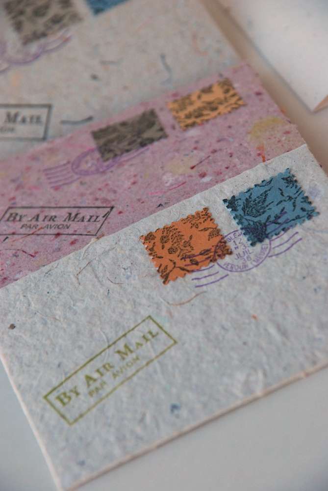 Vokų su atvirukais rinkinys džiugioms mintims pakuoti