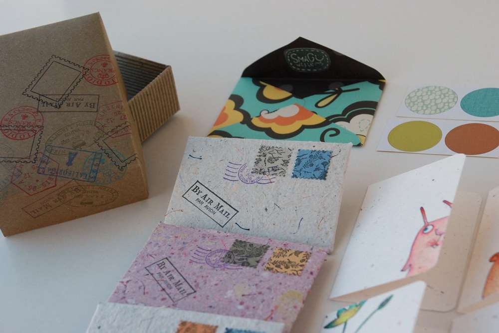 Vokų su atvirukais rinkinys džiugioms mintims pakuoti