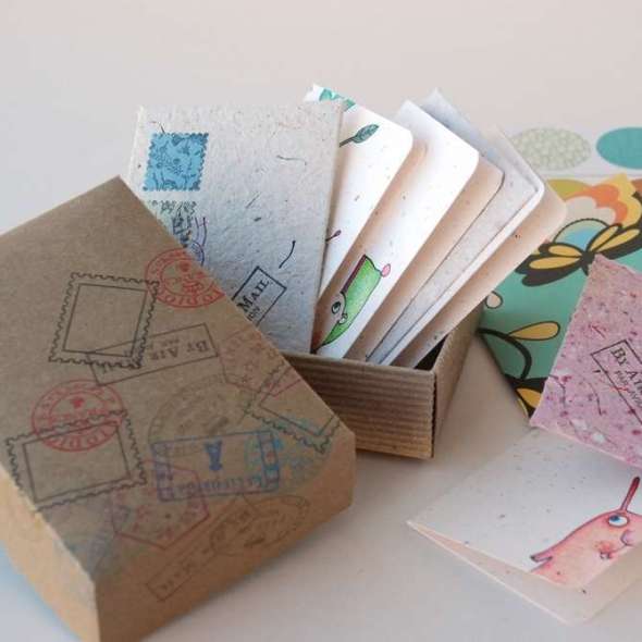 Vokų su atvirukais rinkinys džiugioms mintims pakuoti