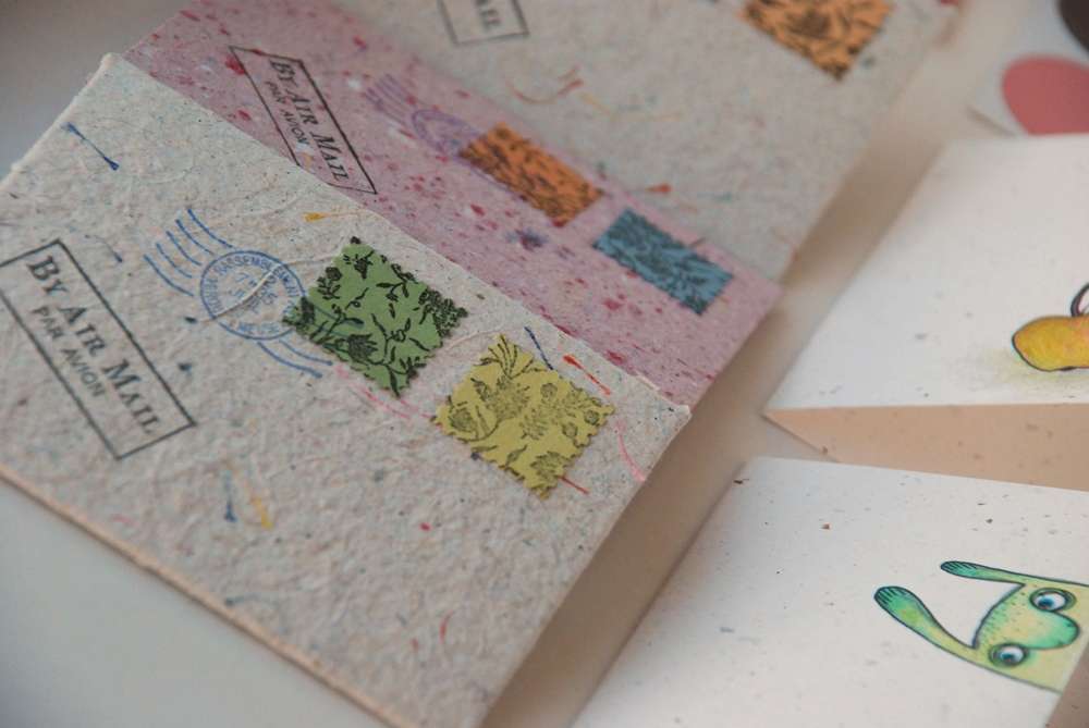 Vokų su atvirukais rinkinys džiugioms mintims pakuoti