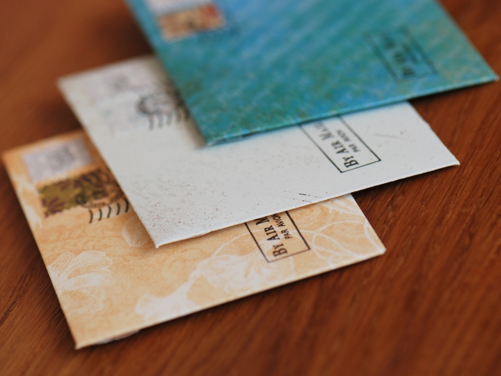 rankų darbo atvirukai su vokeliais