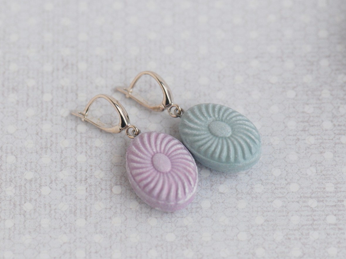 auskarai iš mini skanėstų serijos