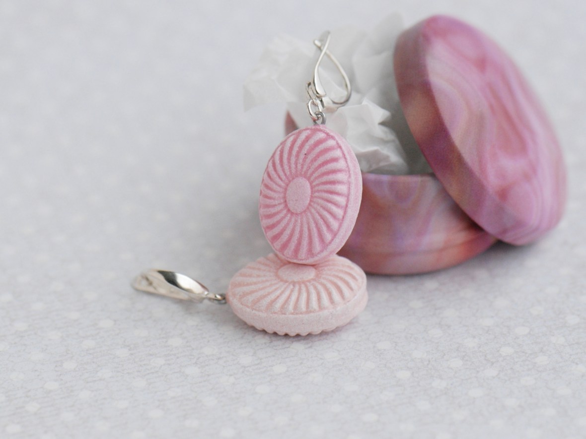 auskarai iš mini skanėstų serijos