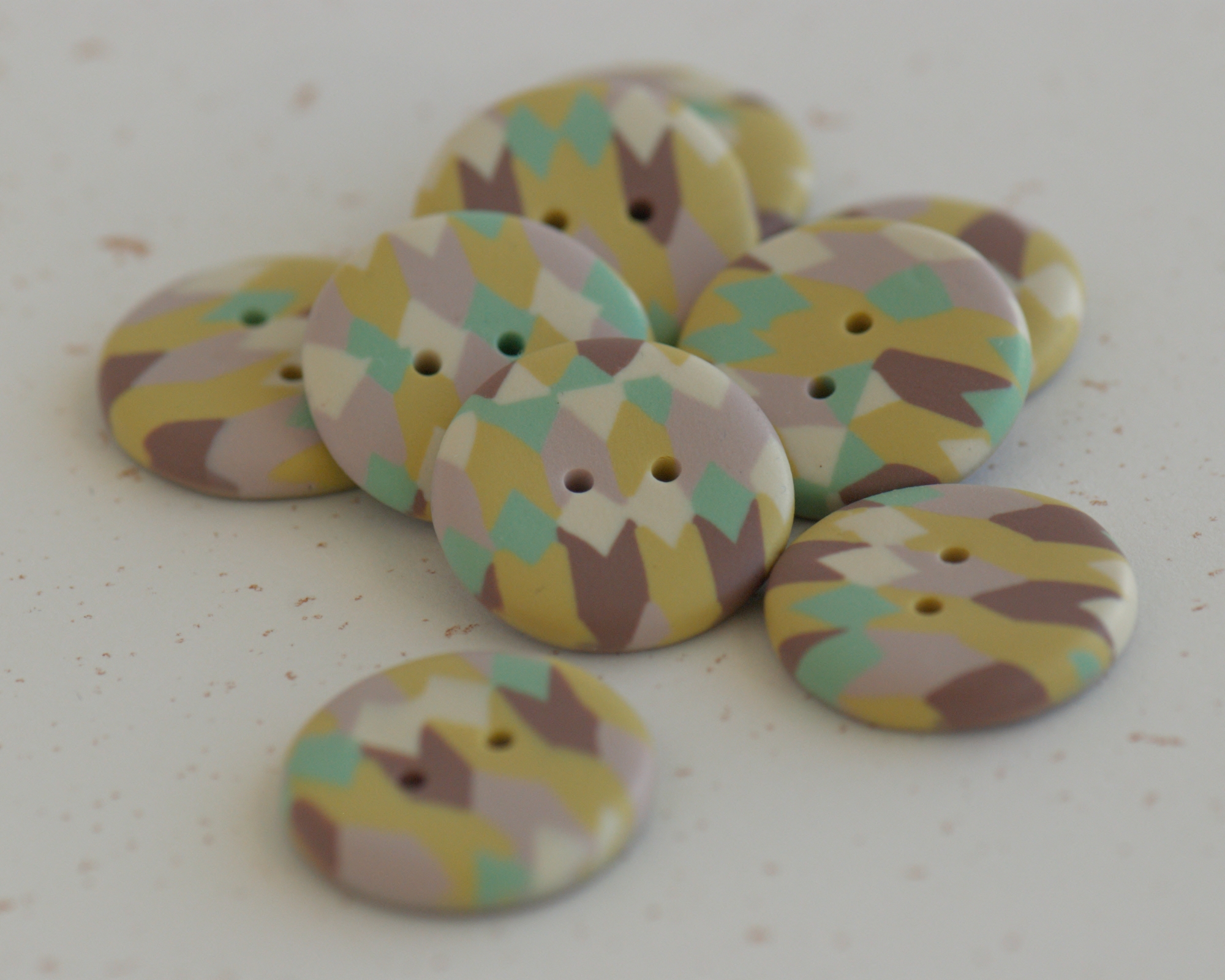 išskirtinės rankų darbo sagos siuvimui